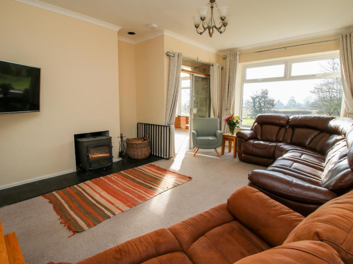Bicton Lea Villa Acton  Exteriör bild
