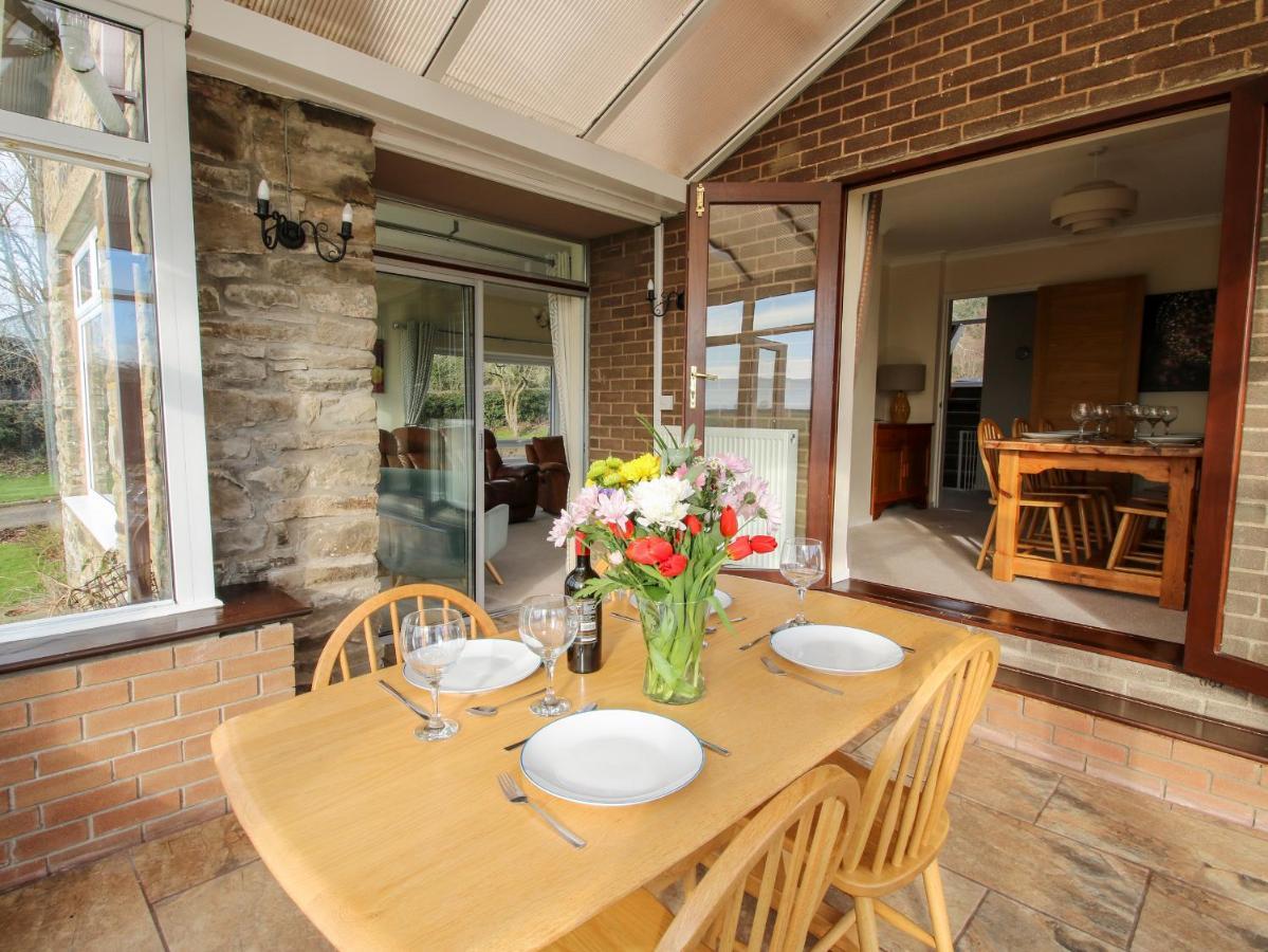 Bicton Lea Villa Acton  Exteriör bild