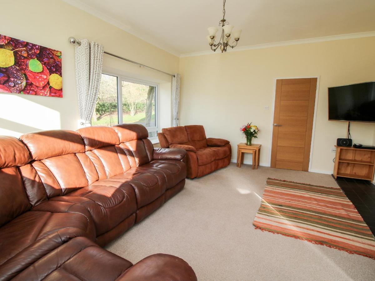 Bicton Lea Villa Acton  Exteriör bild