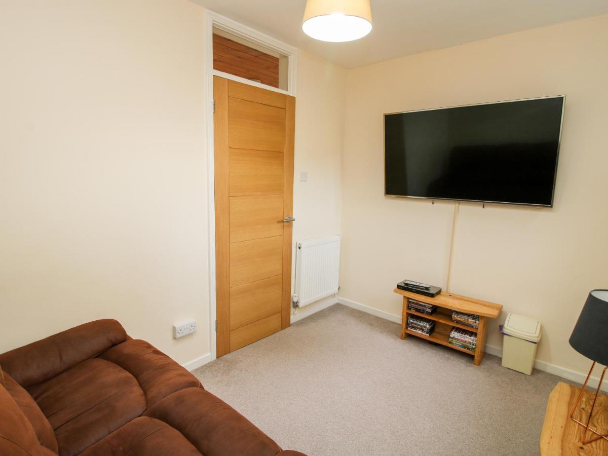 Bicton Lea Villa Acton  Exteriör bild