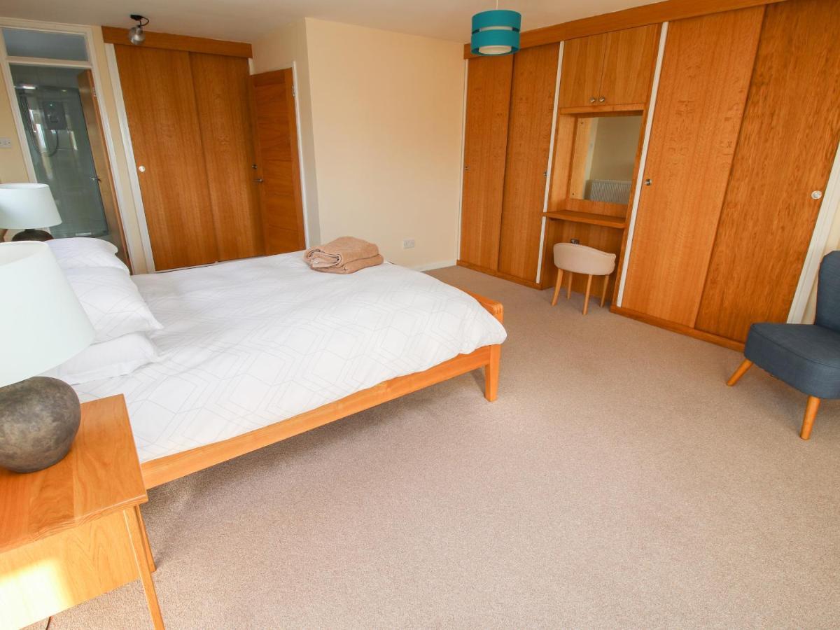 Bicton Lea Villa Acton  Exteriör bild